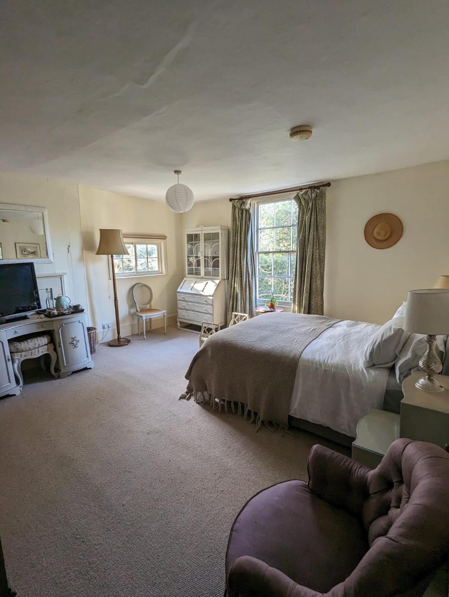 Old Manor House Bed & Breakfast Shepperton Dış mekan fotoğraf